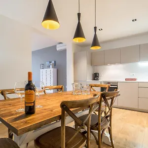 Apartament Rent Top Rambla Catalunya, Barcelona